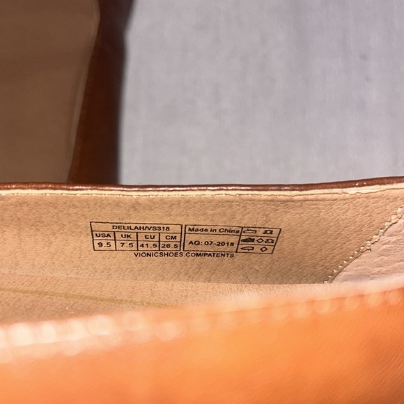 Vionic ’Delilah’ Styled Women’s Mocha Brown Colored Flats w/ Slim Strap Size 9.5 - Picture 10 of 11